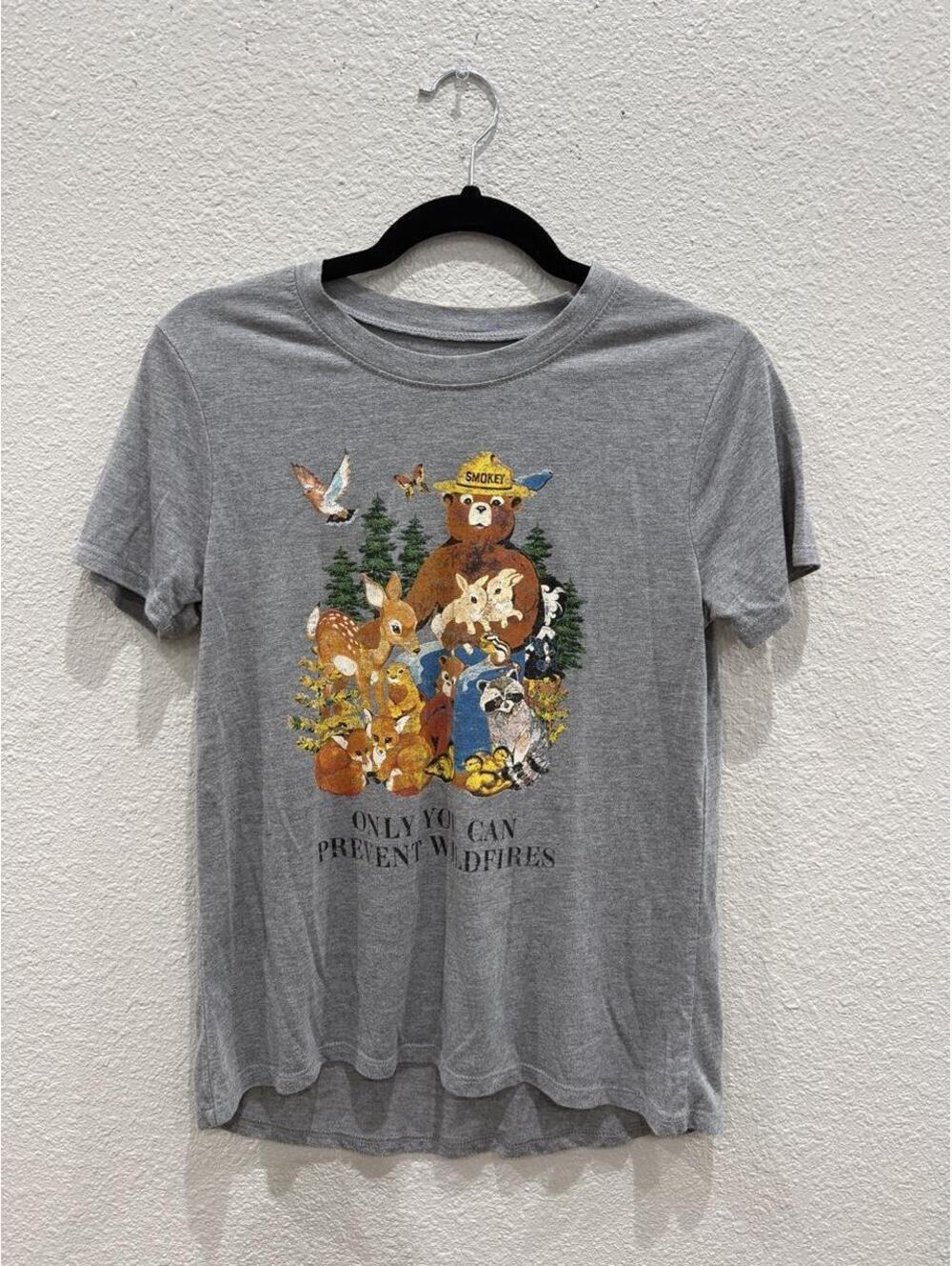 Smokey Bear “Only You Can Prevent Wildfires” Graphic T-Shirt Size Small